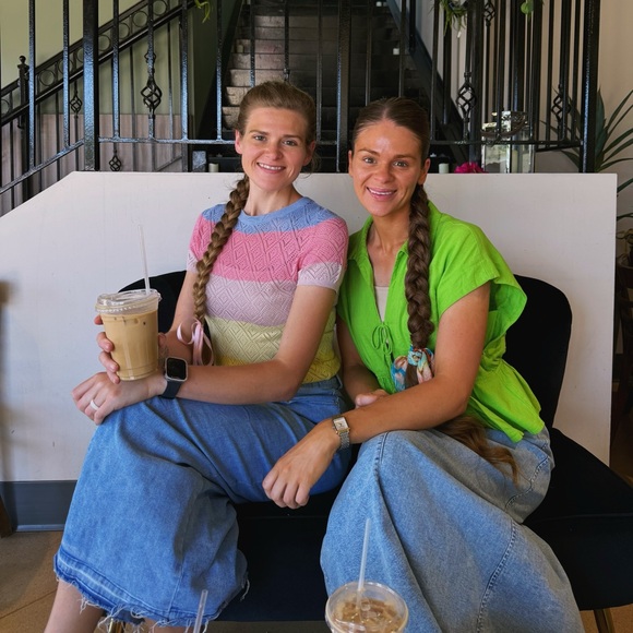 Meet your Posher, Emily - Picture 1 of 4